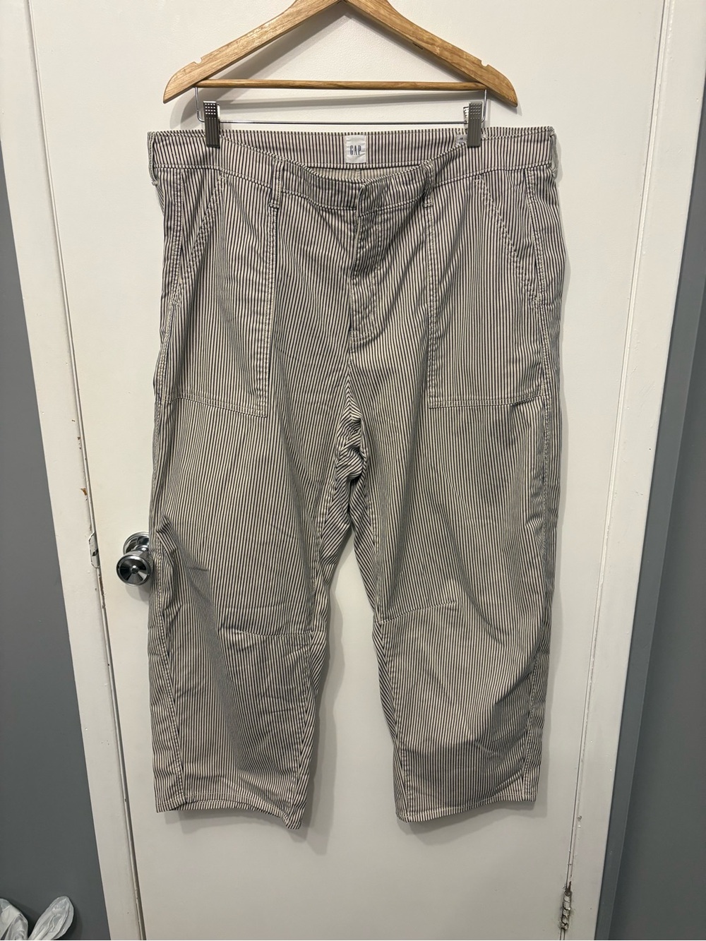 GAP Women’s Thin Black and White Striped Barrel Leg Pants